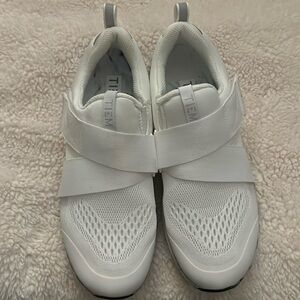 Tiem white Women’s indoor cycling shoe size 9. Never been worn